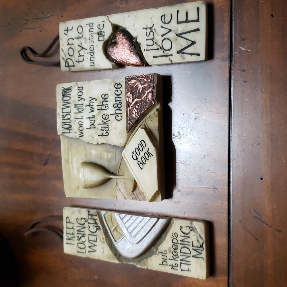 3 Desk Decors